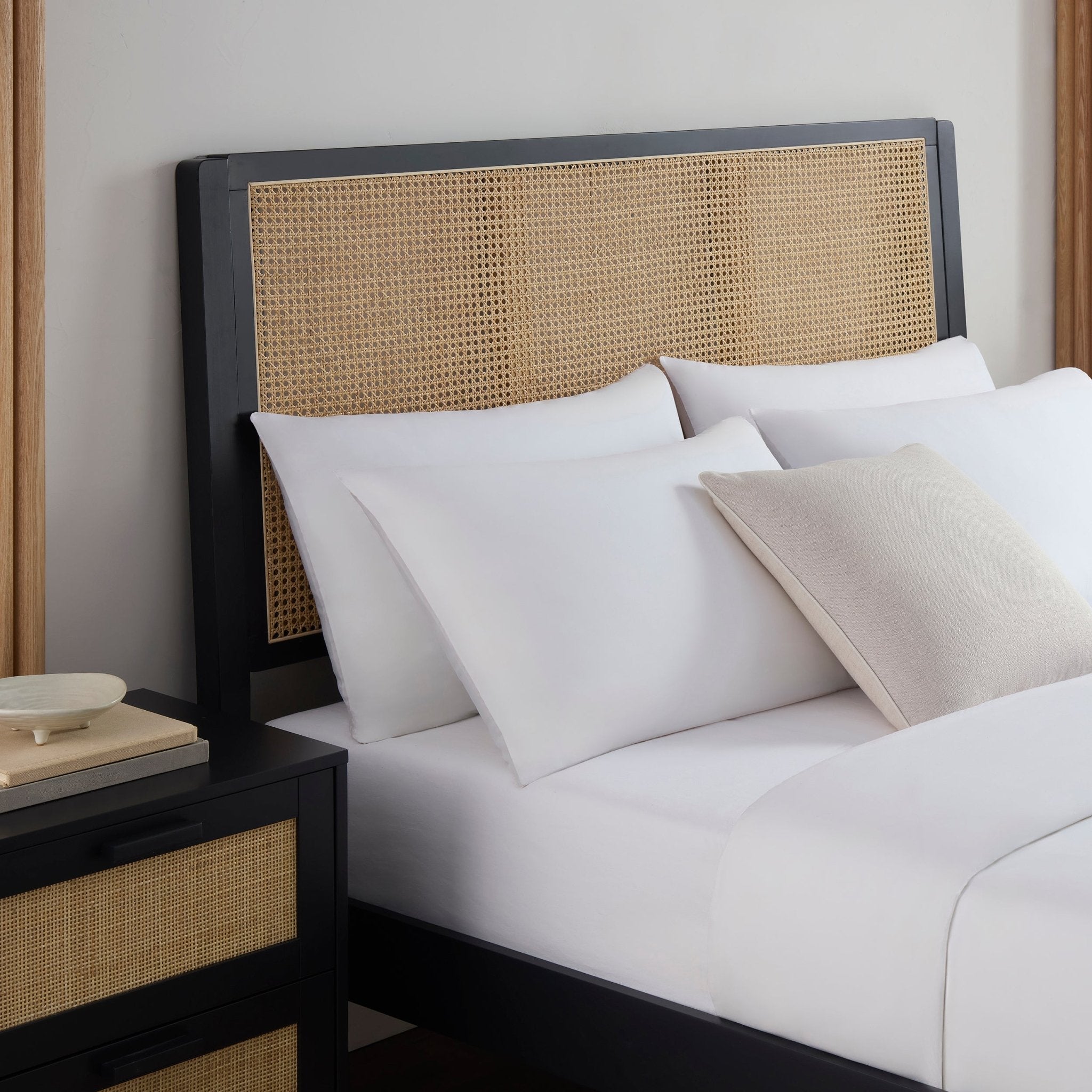 Cadre de lit en rotin Bali – Noir